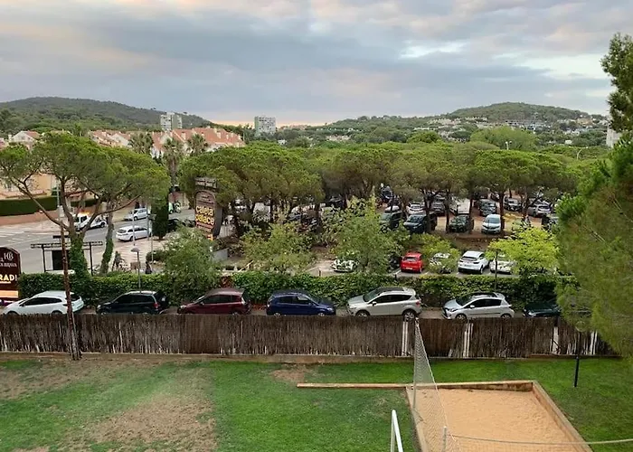 Amplio Con Piscina Al Lado De La Playa