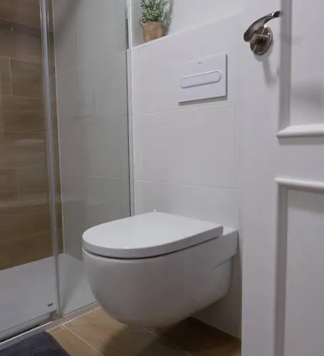 Amplio Con Piscina Al Lado De La Playa