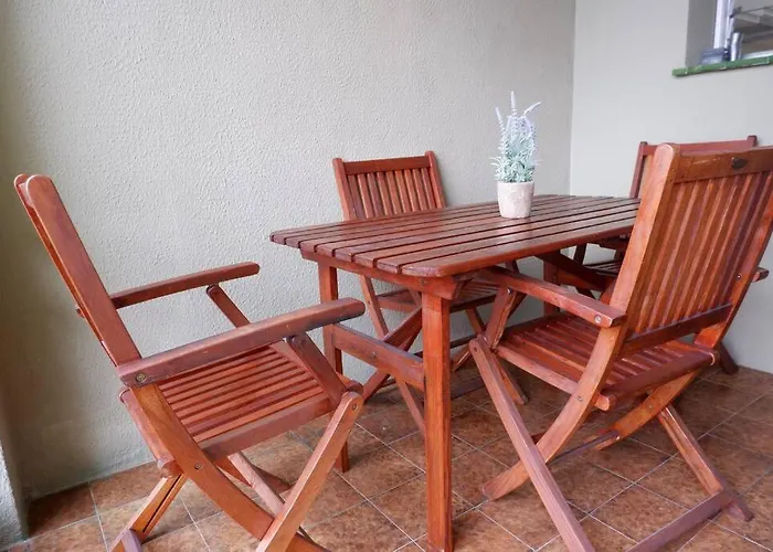 Amplio Con Piscina Al Lado De La Playa