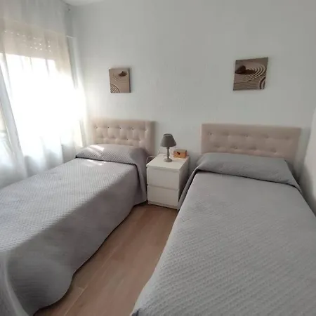 Апартаменти Amplio Con Piscina Al Lado De La Playa